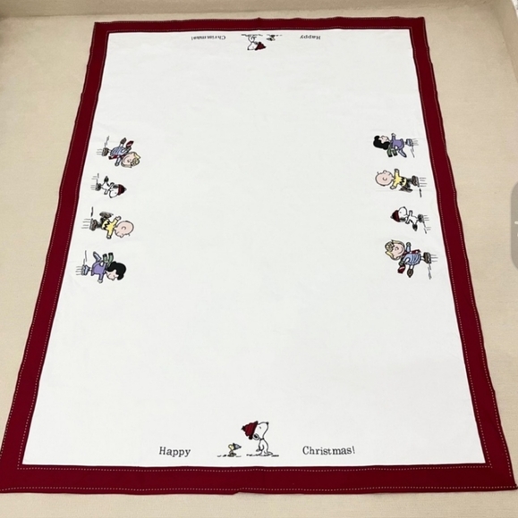 NEW Peanuts Snoopy CHARLIE BROWN CHRISTMAS Tablecloth 100% COTTON Sustainable - Picture 2 of 8